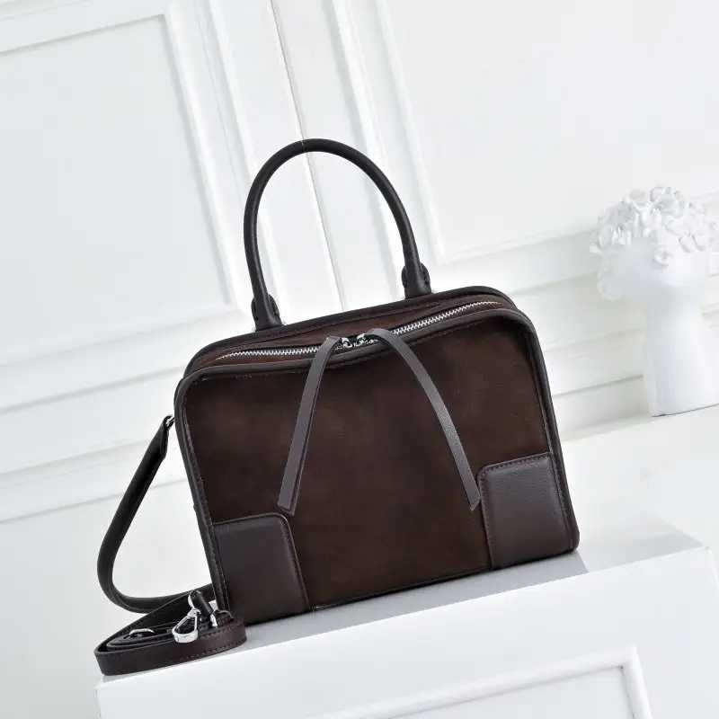 Loewe — Сумка Loewe Amazon 25 см шкіряна