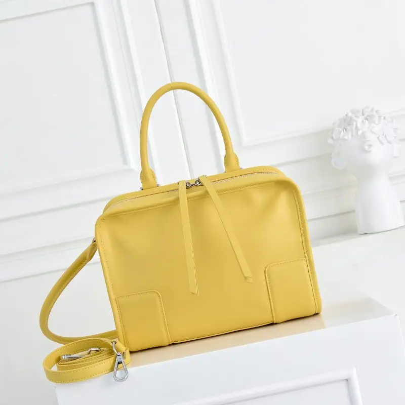 Loewe — Сумка Loewe Amazon 25 см шкіряна
