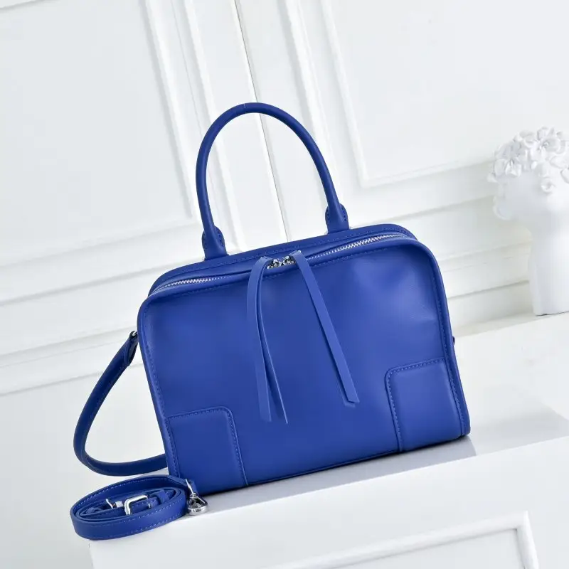 Loewe — Сумка Loewe Amazon 25 см шкіряна