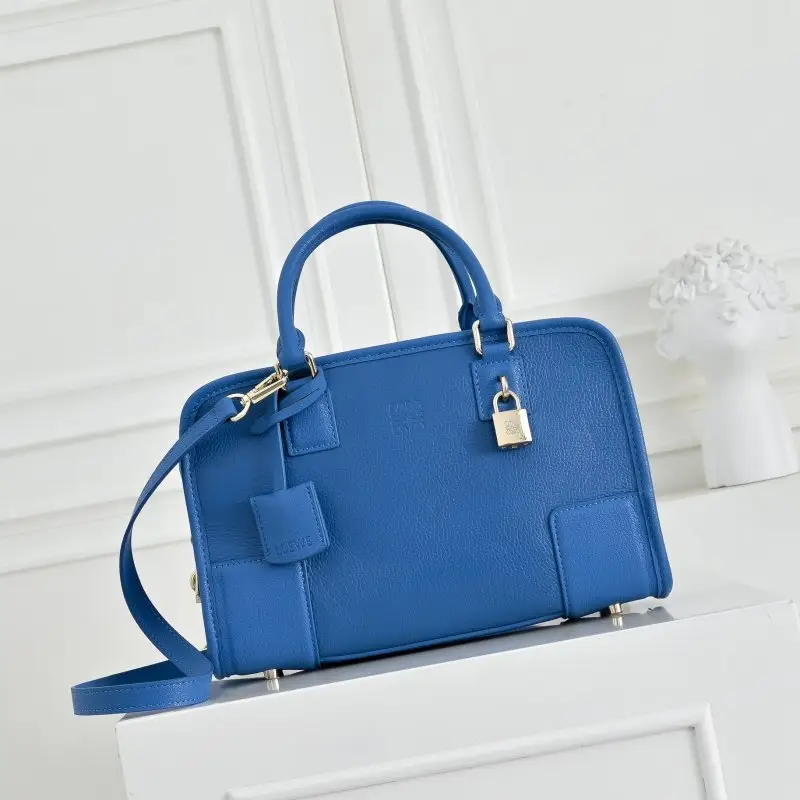 Loewe — Сумка Loewe Amazon 29 см шкіряна
