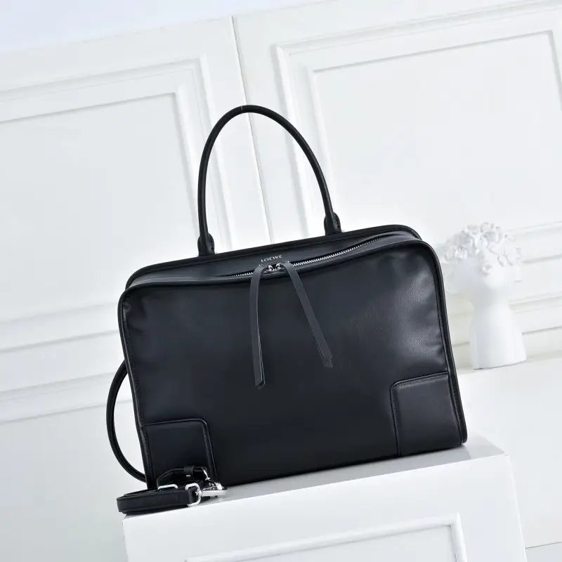 Loewe — Сумка Loewe Amazon 35 см шкіряна