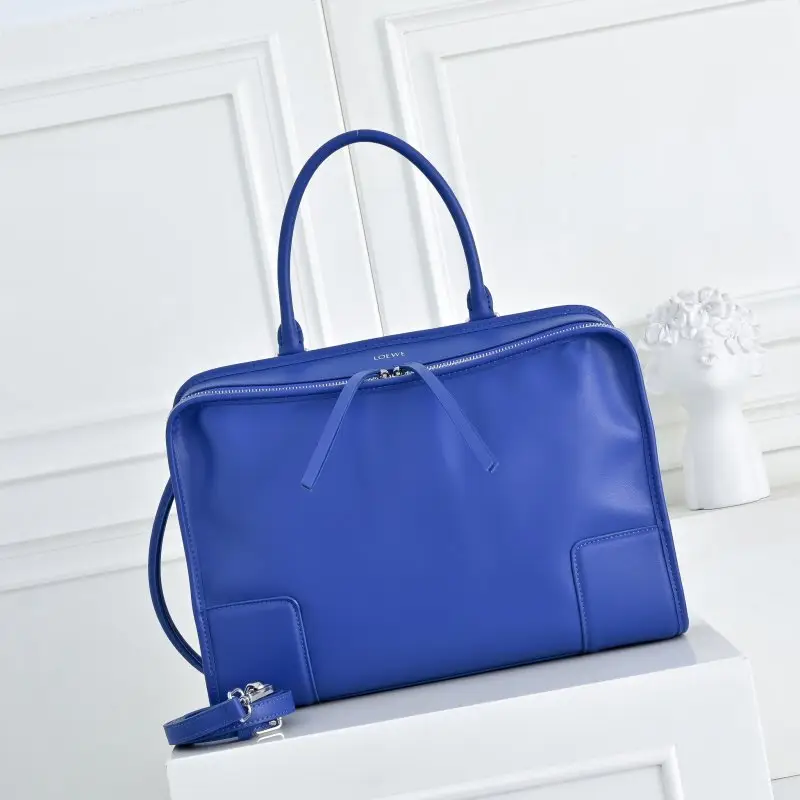 Loewe — Сумка Loewe Amazon 35 см шкіряна