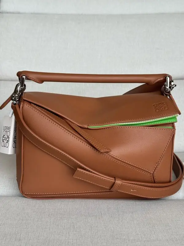 Loewe — Сумка Puzzle 24 см
