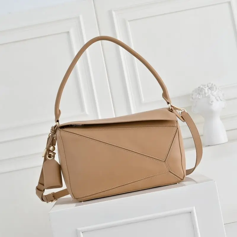 Loewe — Сумка Puzzle 28 см кожаная с длинными ручками