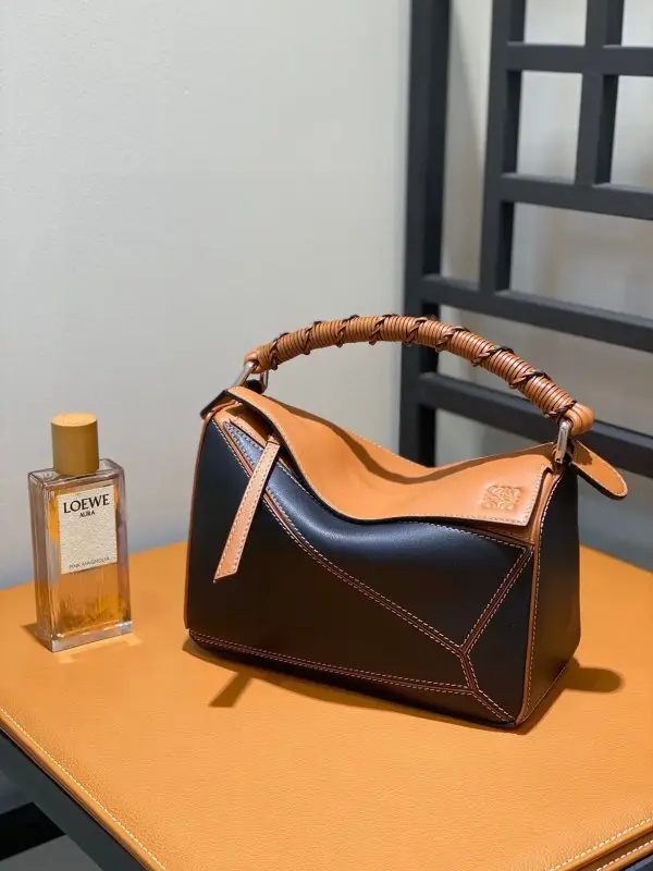 Loewe A bag Puzzle leather 24 cm — Photo 3
