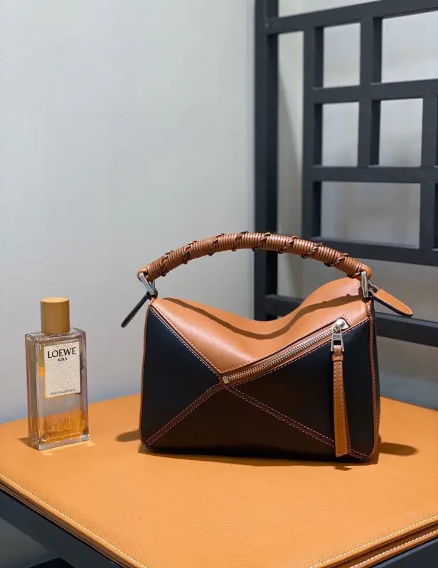 Loewe A bag Puzzle leather 24 cm — Photo 4