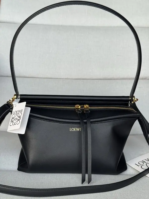 Loewe — Сумка Whisker 25 см з телячої шкіри