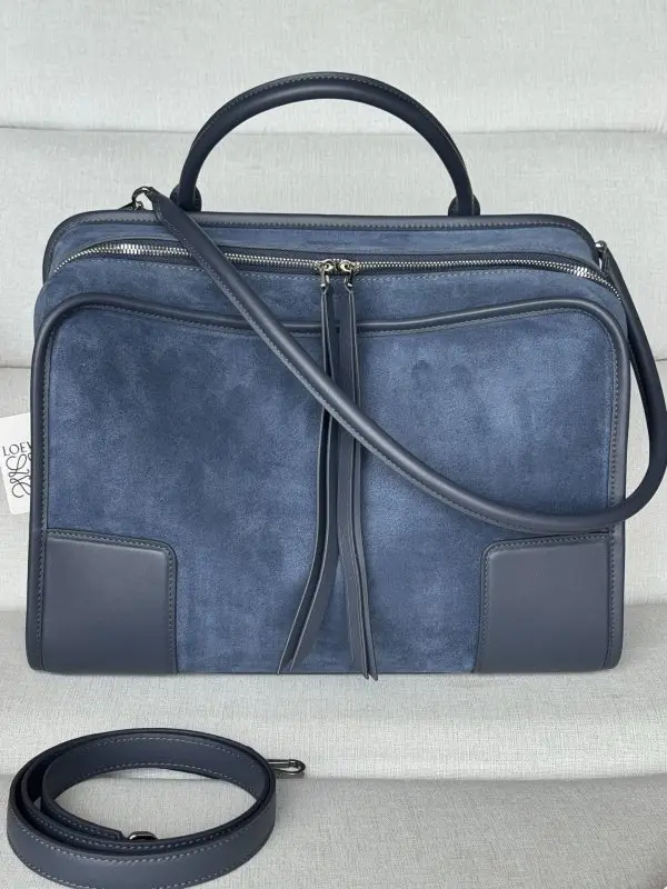 Loewe — Велика замшева сумка LOEWE Amazona 180 35 см