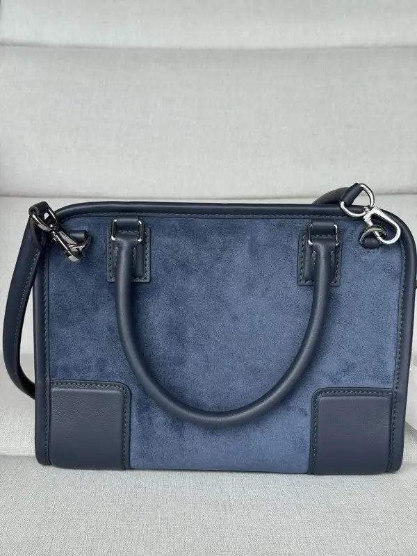 Loewe Leather a bag LOEWE Amazona 180 24 cm — Photo 4