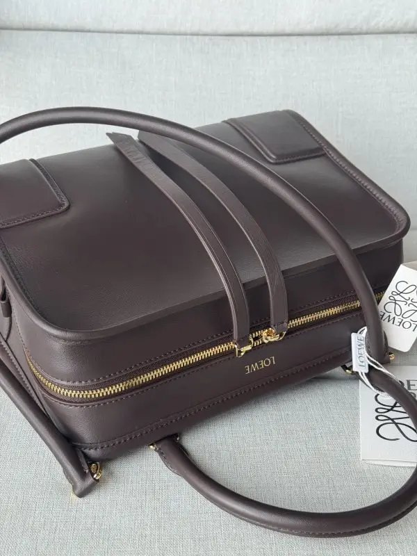 Loewe Шкіряна сумка LOEWE Amazona 180 28 см — Фото 4