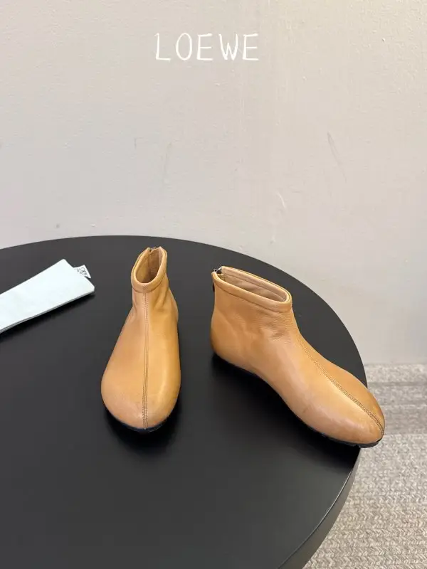 Loewe Шкіряні ботильйони з квадратним носком — Фото 3