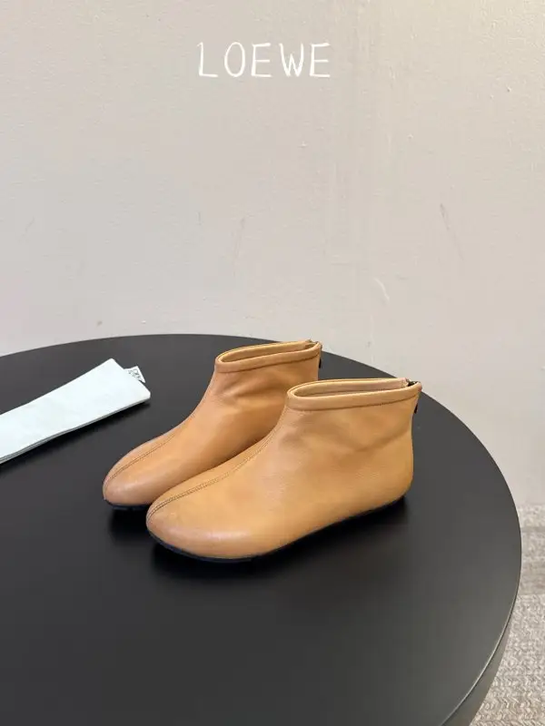 Loewe Шкіряні ботильйони з квадратним носком — Фото 5