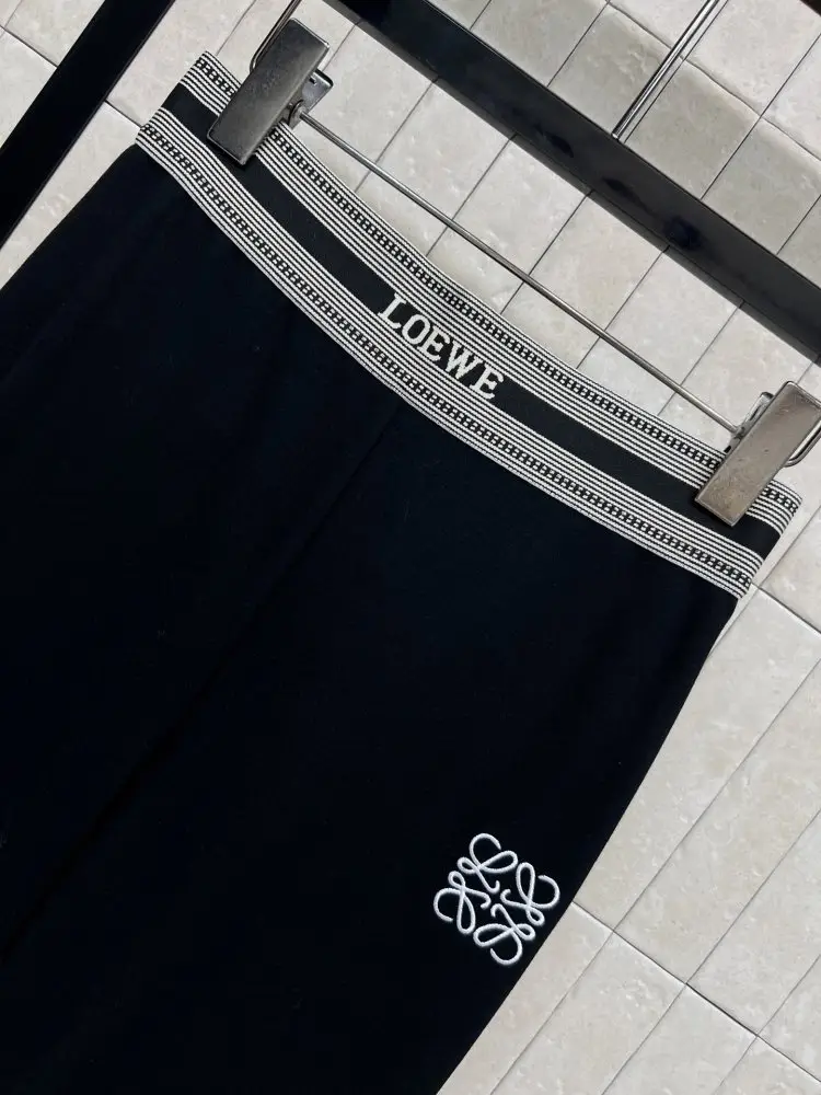 Loewe Pants women's — Photo 2