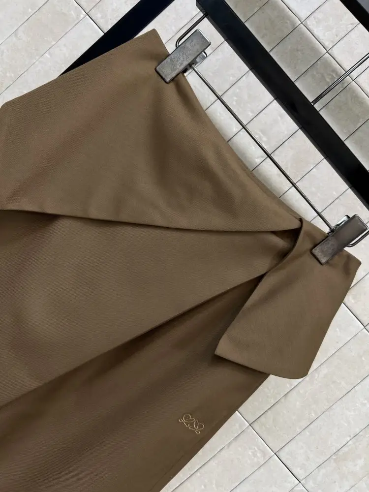 Loewe Pants women's — Photo 3