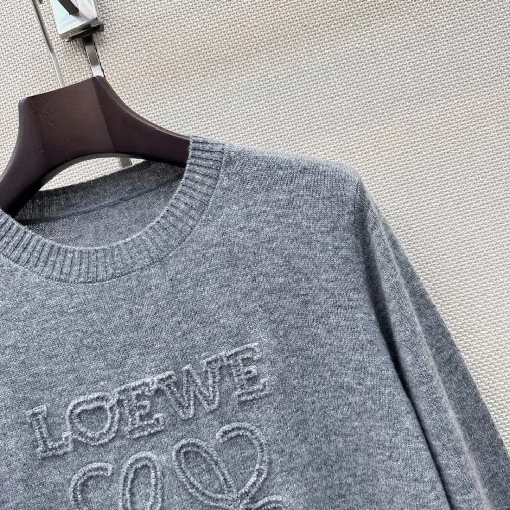 Loewe Pullover female — Photo 4
