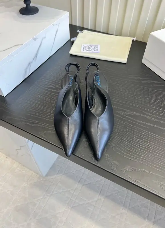 Loewe — Туфли с открытой пяткой и острым носком