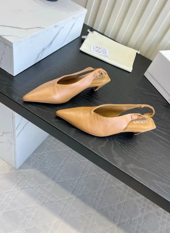 Loewe Туфли с открытой пяткой и острым носком — Фото 2