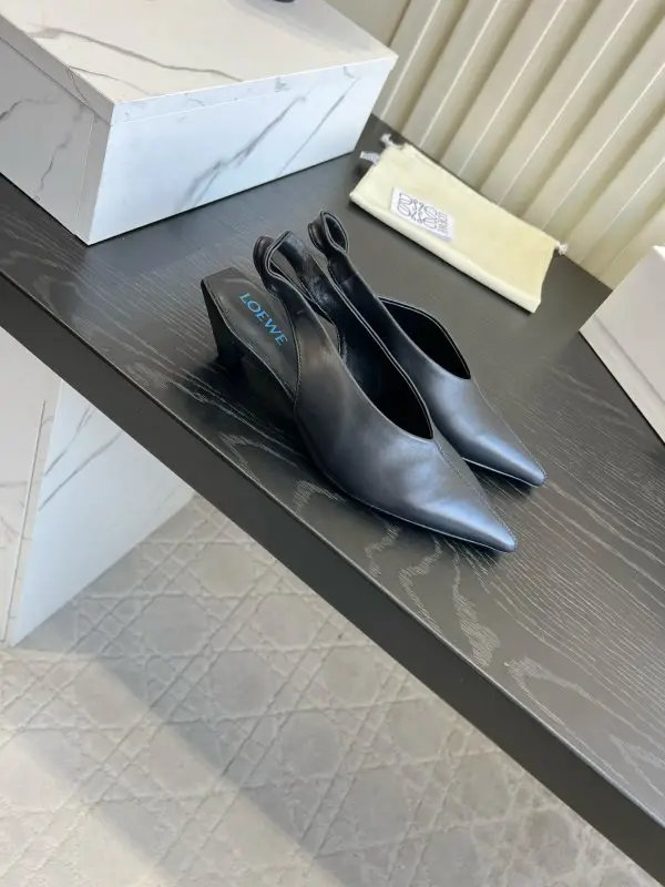 Loewe Туфли с открытой пяткой и острым носком — Фото 3
