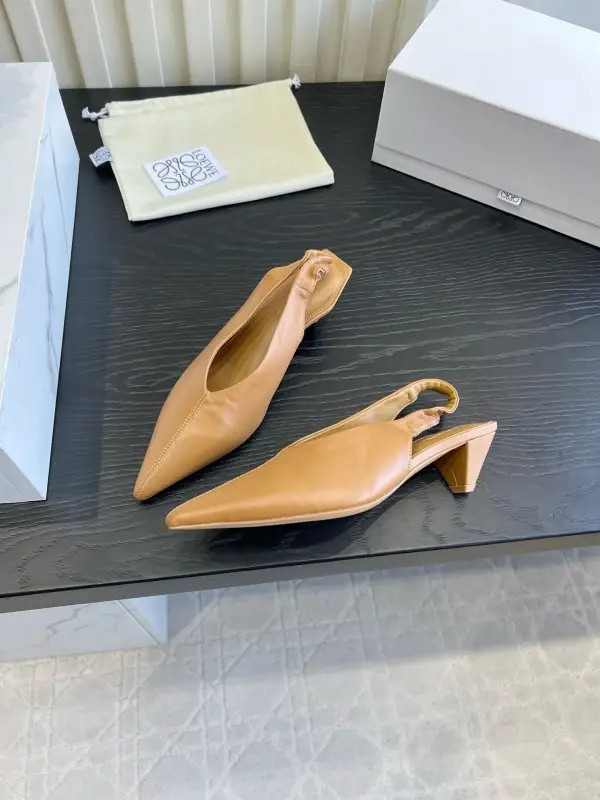 Loewe Туфли с открытой пяткой и острым носком — Фото 4