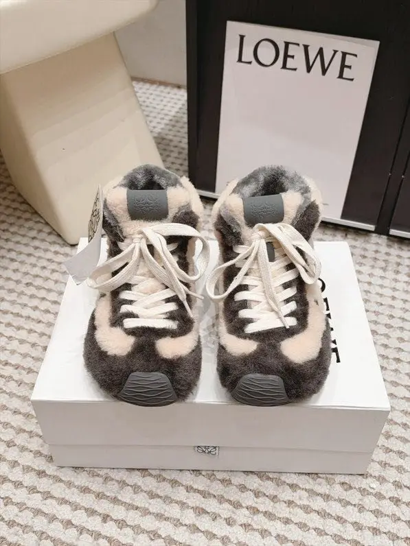 Loewe Кроссовки меховые — Фото 5