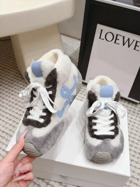 Loewe Кросівки хутряні — Фото 5