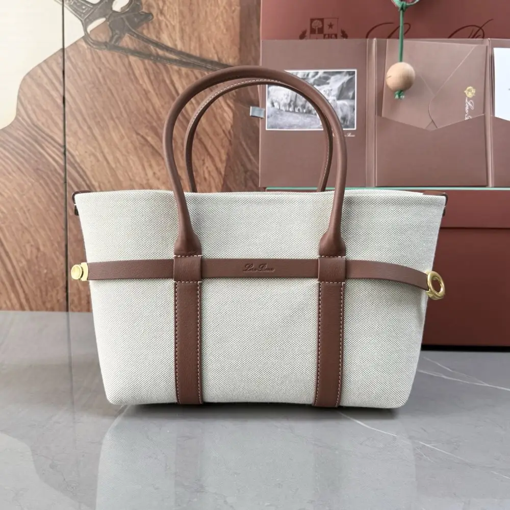 Loro Piana — A bag шопер women's Ghiera Shopper 28 cm