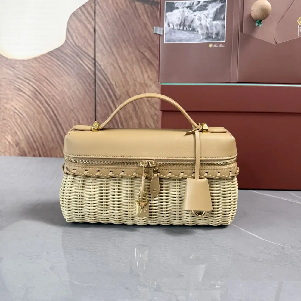 Loro Piana — A bag women's Extra Bag L23