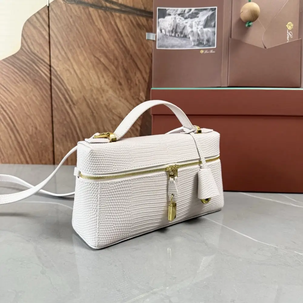 Loro Piana A bag women's Extra Bag L23 — Photo 2