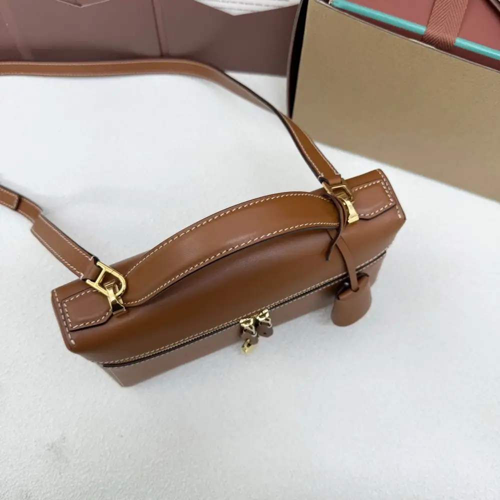 Loro Piana A bag women's Extra Bag L23 — Photo 4