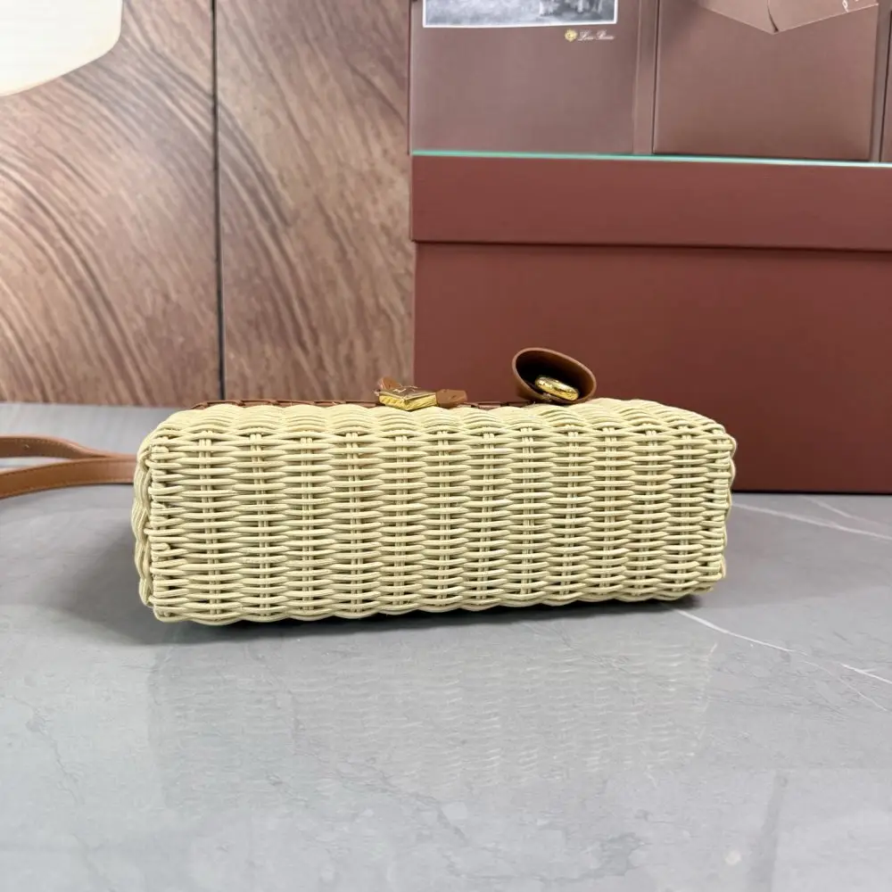 Loro Piana Сумка женская Extra Bag L23 — Фото 4