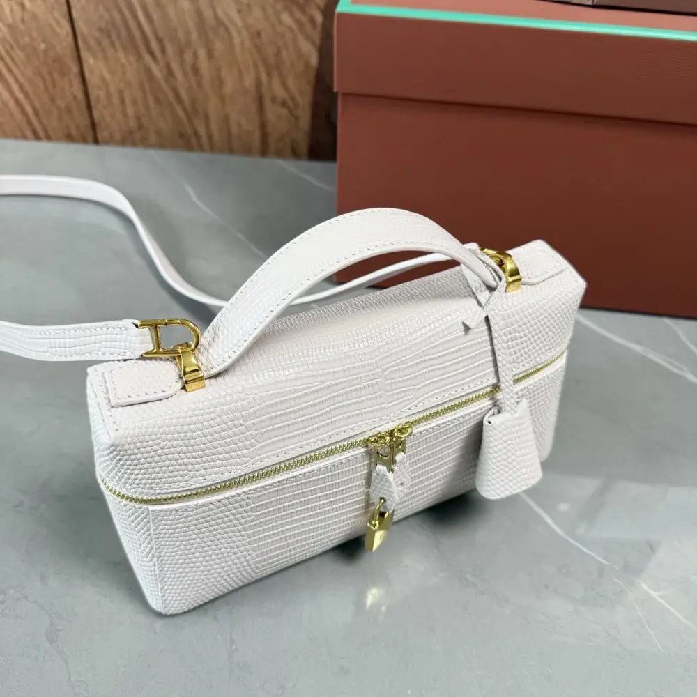 Loro Piana A bag women's Extra Bag L23 — Photo 5