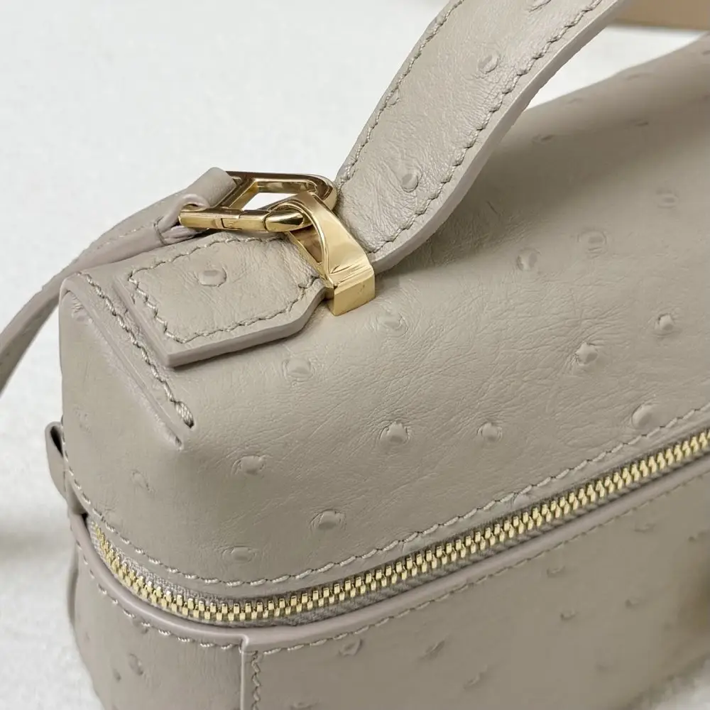 Loro Piana A bag women's Extra Bag L23 — Photo 5