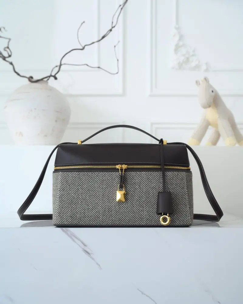 Loro Piana — A bag women's Extra Bag L27