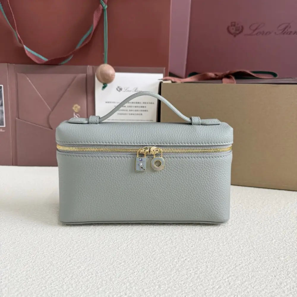 Loro Piana — A bag women's Extra Pocket L19