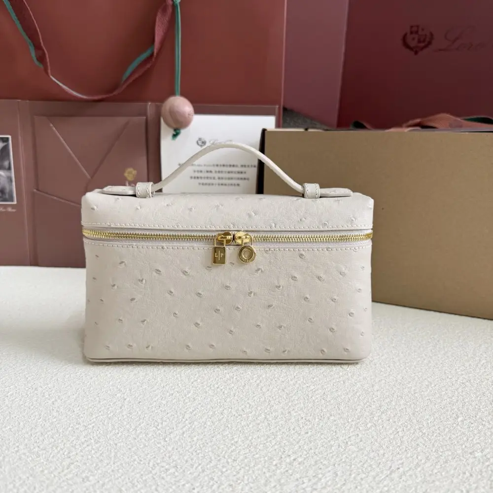 Loro Piana A bag women's Extra Pocket L19 — Photo 1