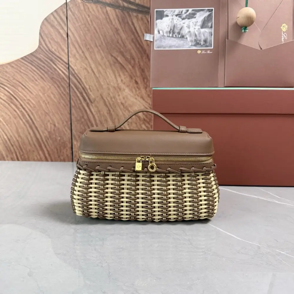 Loro Piana — A bag women's Extra Pocket L19