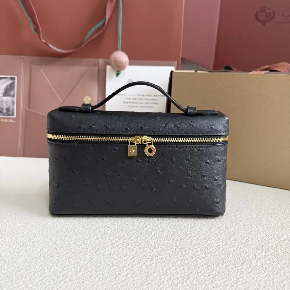 Loro Piana A bag women's Extra Pocket L19 — Photo 1
