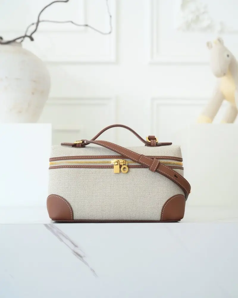 Loro Piana — A bag women's Extra Pocket L19