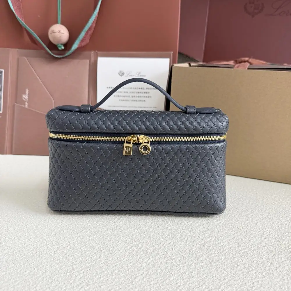 Loro Piana — A bag women's Extra Pocket L19
