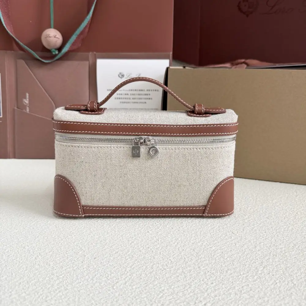 Loro Piana Сумка женская Extra Pocket L19 — Фото 1