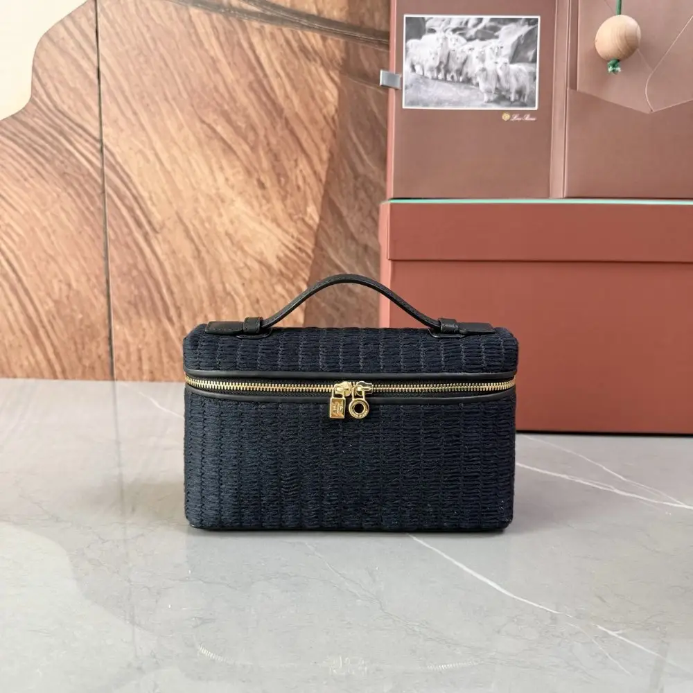Loro Piana — Сумка женская Extra Pocket L19