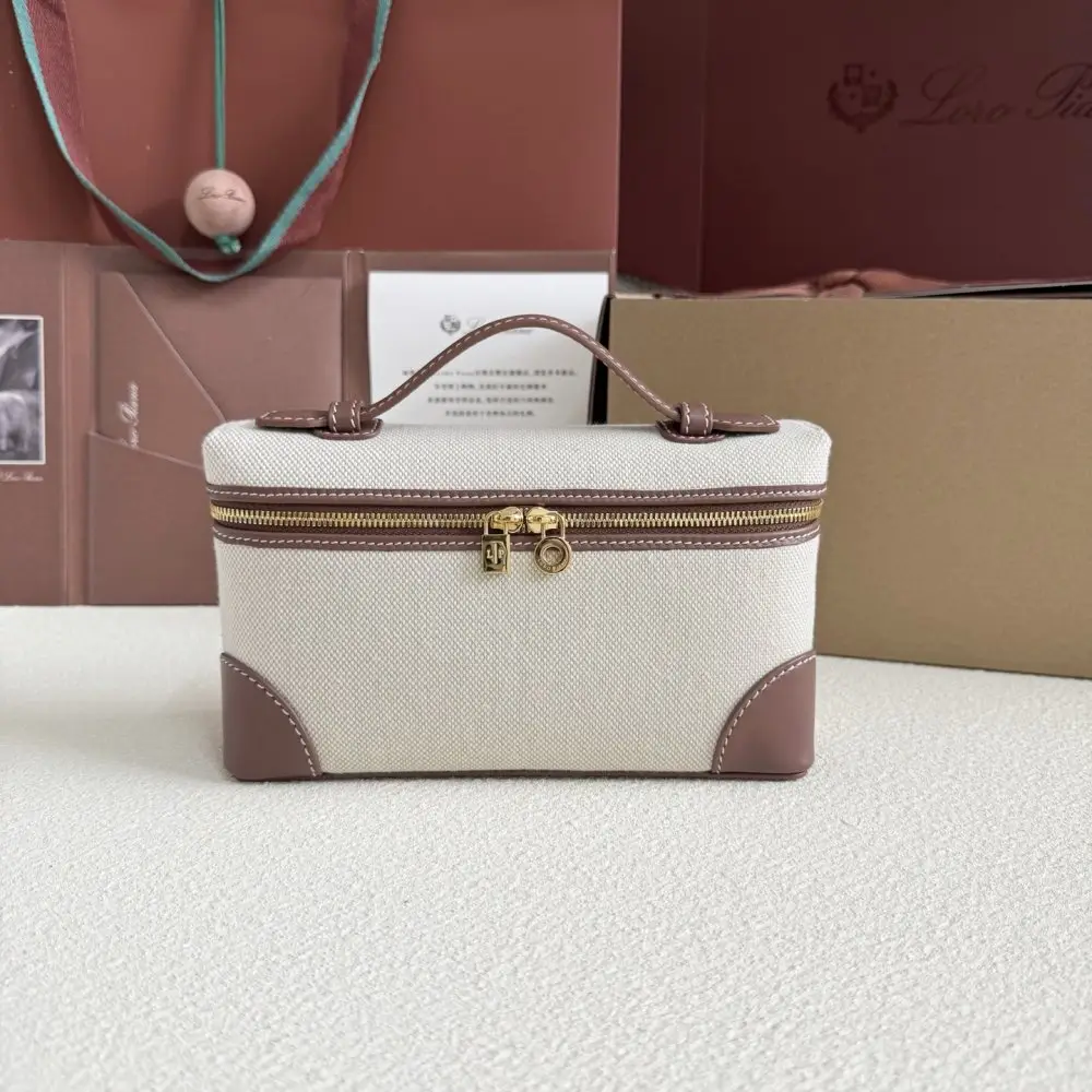 Loro Piana A bag women's Extra Pocket L19 — Photo 1