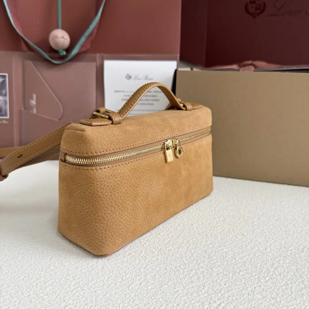 Loro Piana A bag women's Extra Pocket L19 — Photo 2