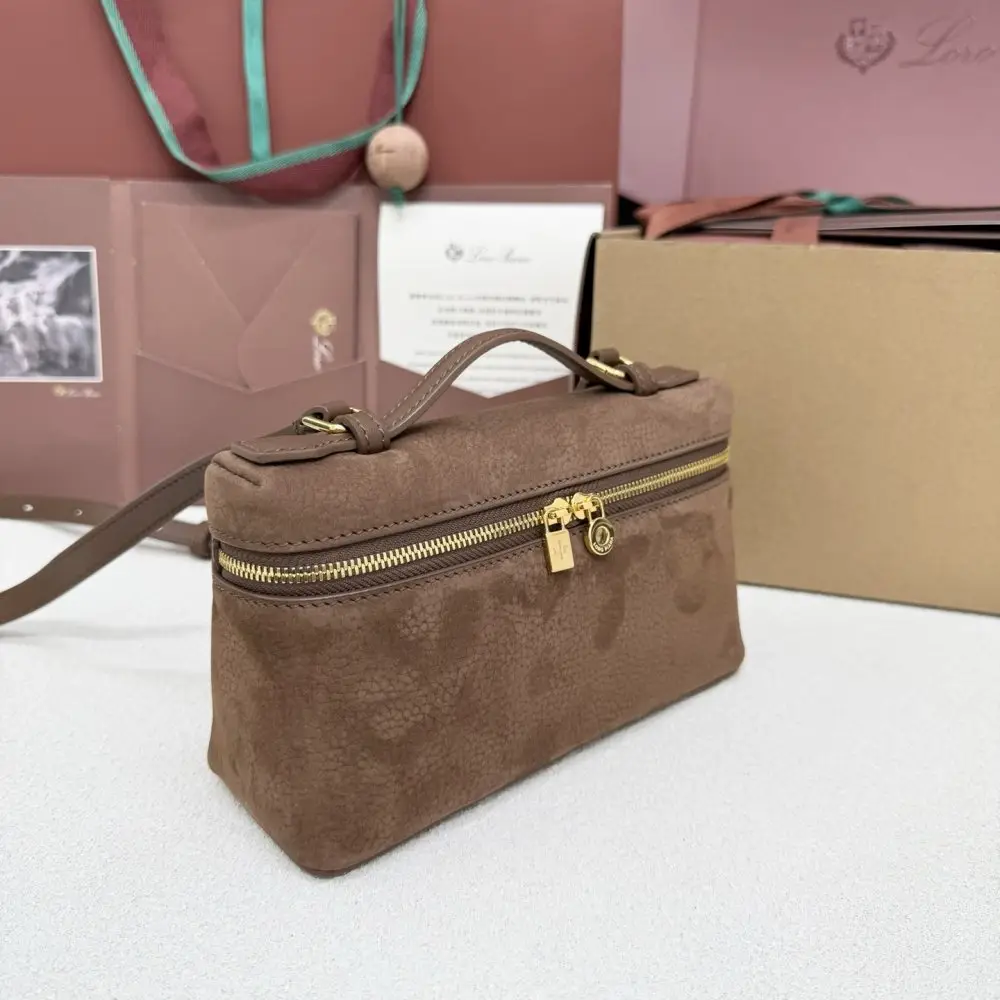 Loro Piana A bag women's Extra Pocket L19 — Photo 2