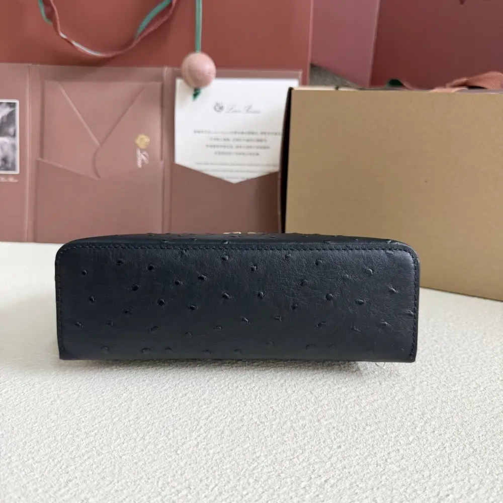Loro Piana A bag women's Extra Pocket L19 — Photo 2