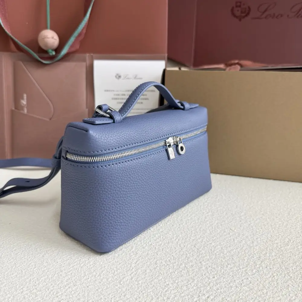 Loro Piana A bag women's Extra Pocket L19 — Photo 2