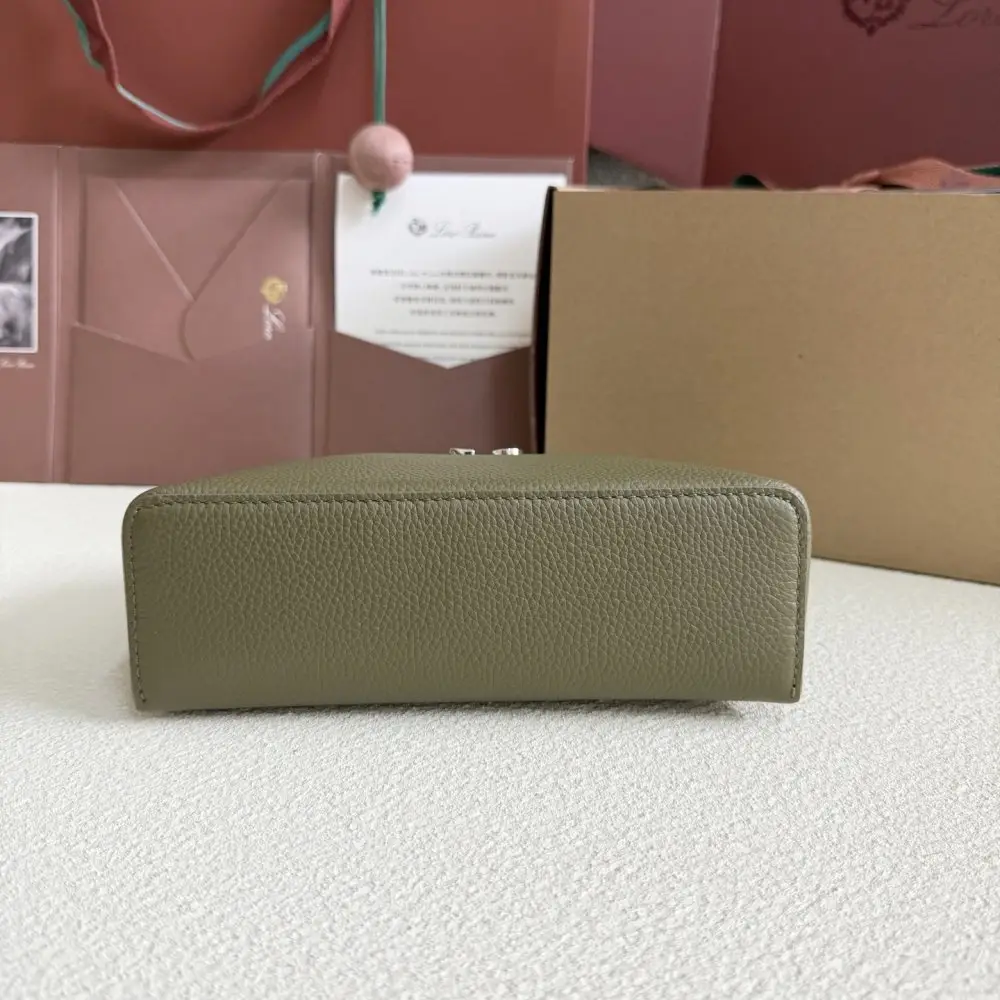 Loro Piana Сумка женская Extra Pocket L19 — Фото 2