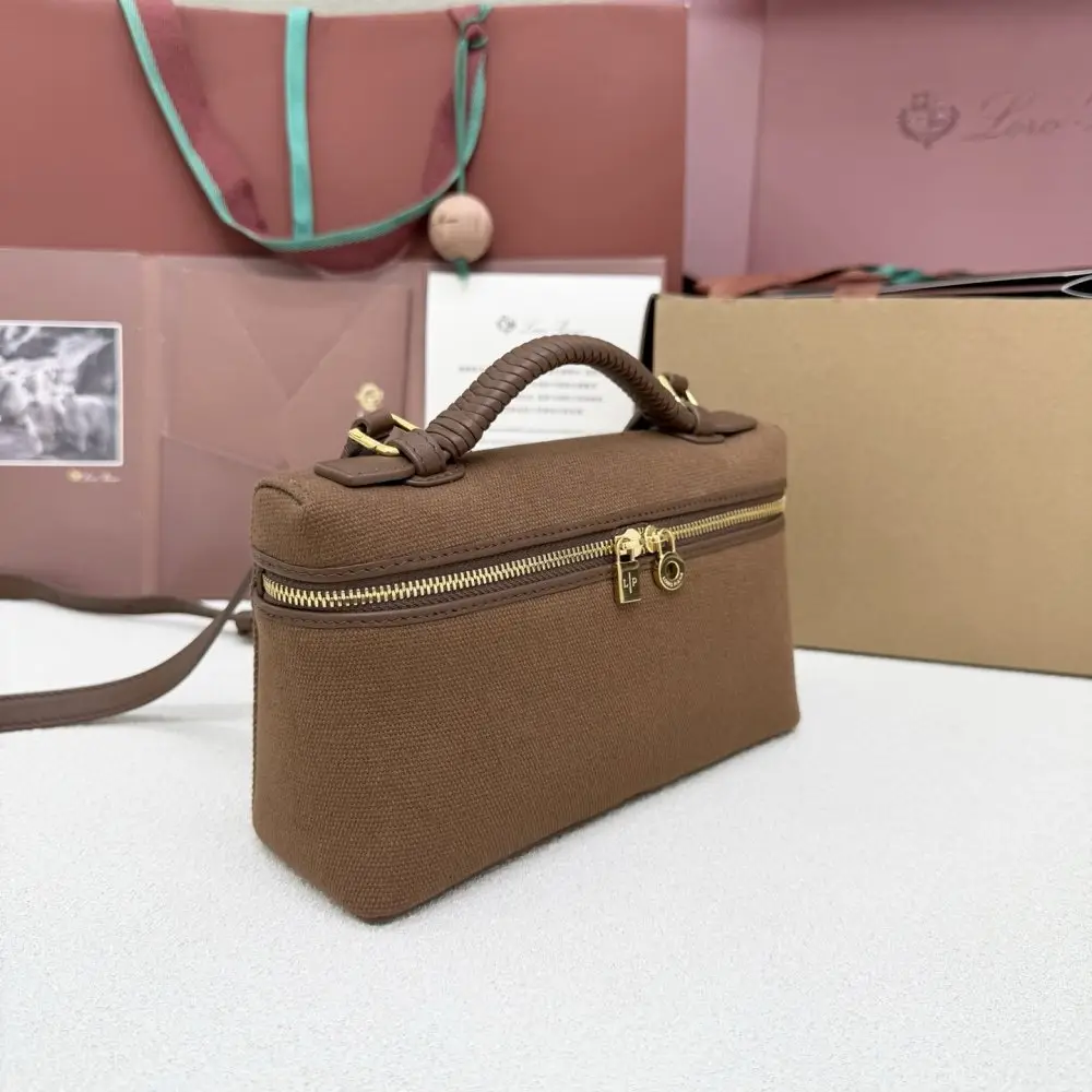 Loro Piana A bag women's Extra Pocket L19 — Photo 2