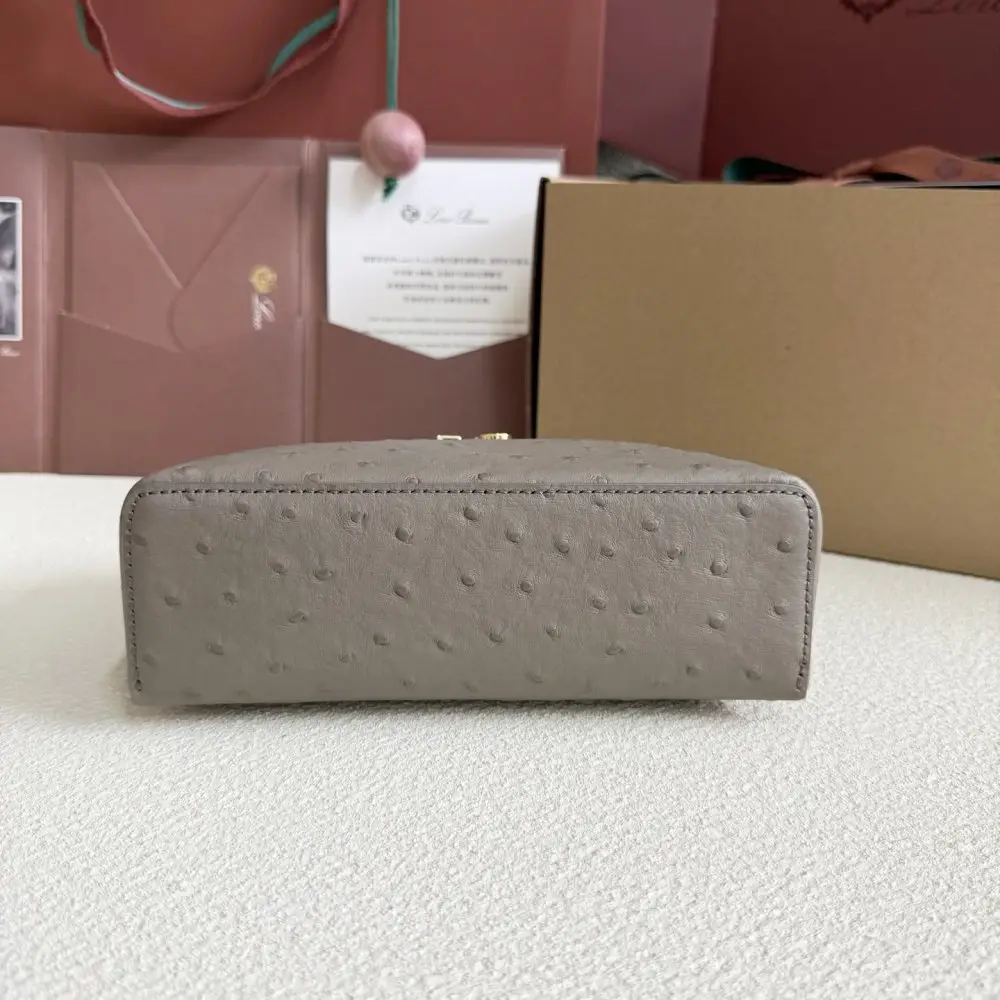 Loro Piana Сумка женская Extra Pocket L19 — Фото 2