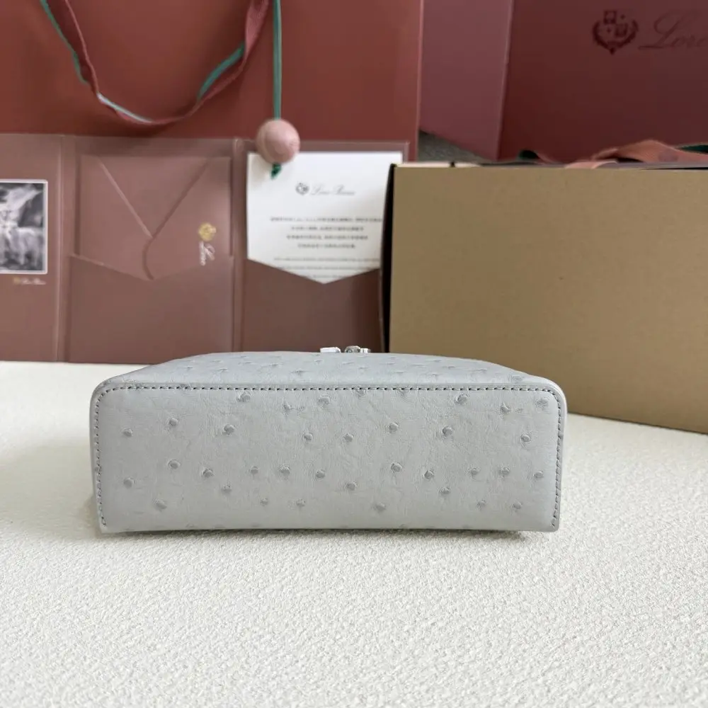 Loro Piana Сумка женская Extra Pocket L19 — Фото 2